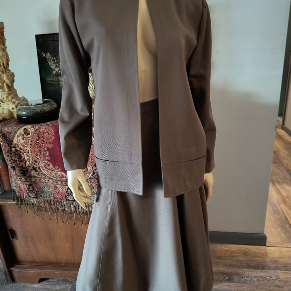 Linda Allard for Ellen Tracy Wool Skirt Set 2 pc. Neutral Khaki - Picture 3 of 11